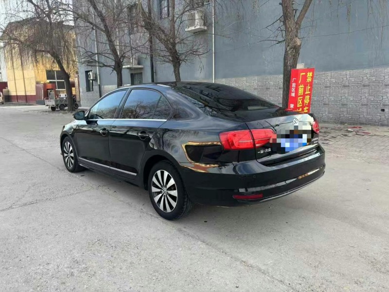 保定17年大众速腾4