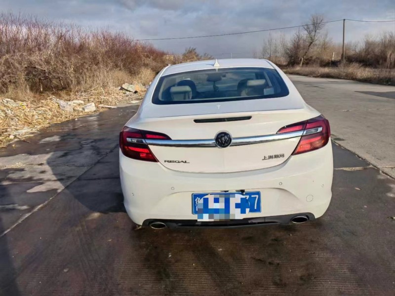 青岛14年别克君威9