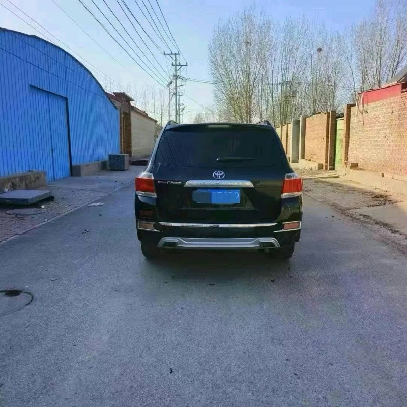 保定14年丰田汉兰达2