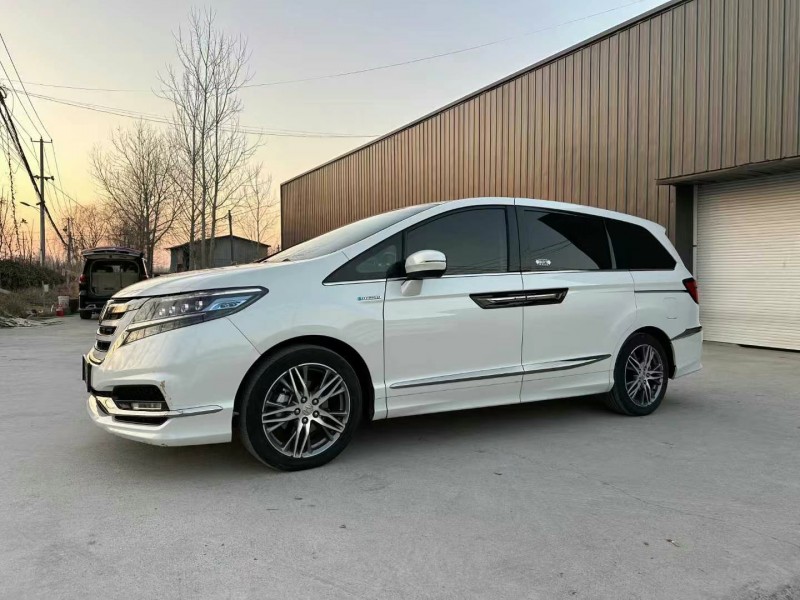 徐州21年本田艾力绅3