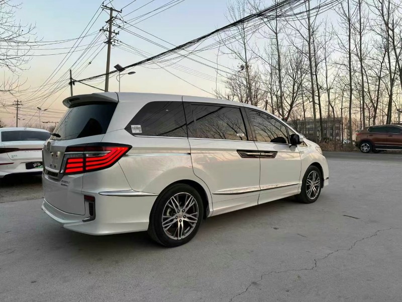 徐州21年本田艾力绅8