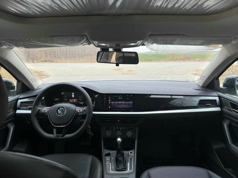 保定21年大众朗逸7