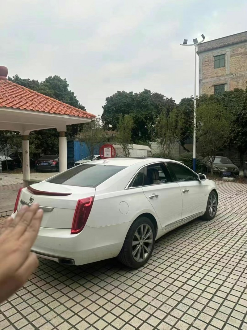 廣州13年凱迪拉克XTS3
