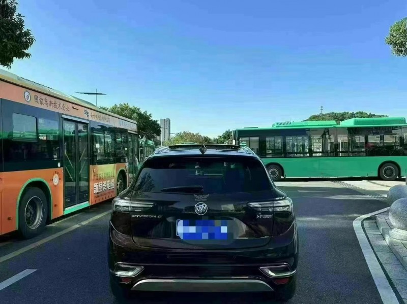 广州21年别克昂科威5