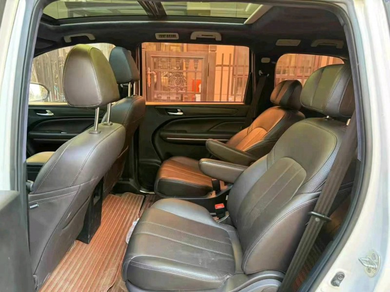 保定20年传祺M65