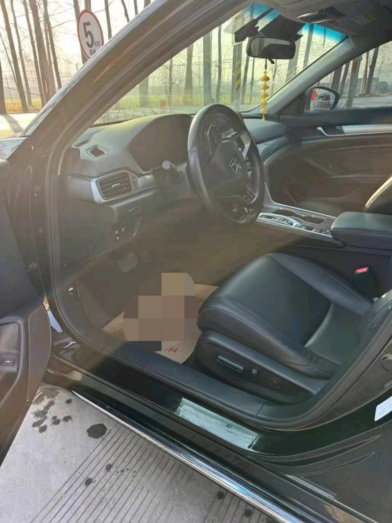 潍坊21年本田雅阁4