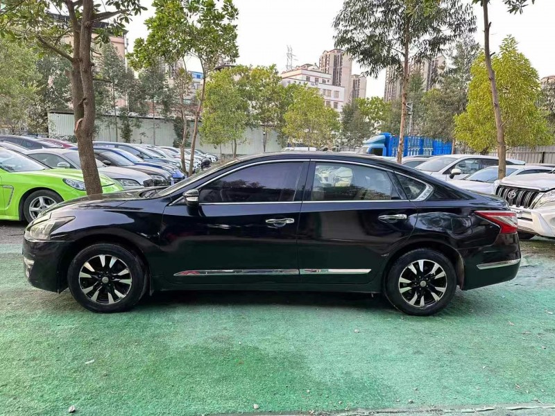 广州15年日产天籁4