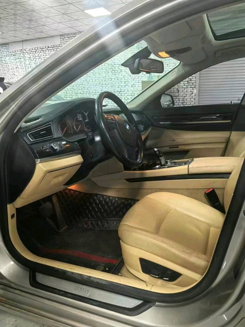 保定13年宝马5系9