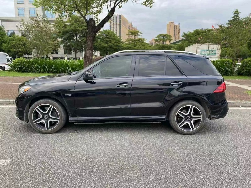 东莞17年奔驰GLE3
