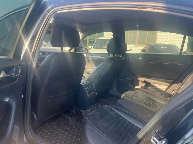 保定17年大众迈腾4