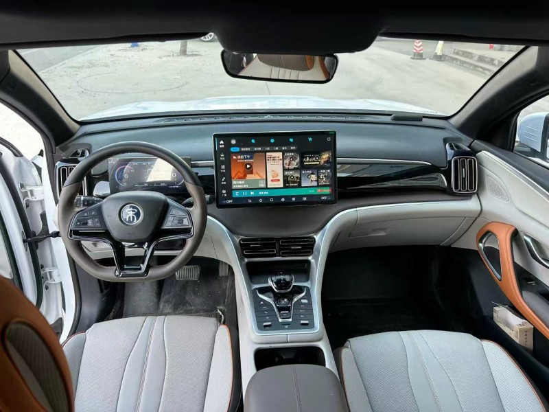 保定23年比亚迪宋6