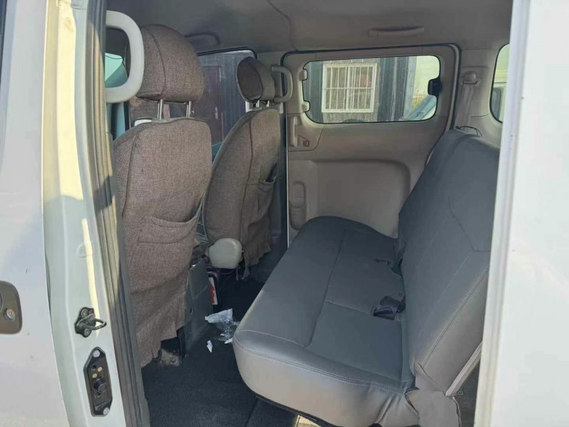 保定17年日产NV2005