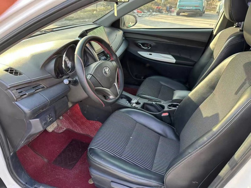 徐州15年丰田YARiS L 致炫4