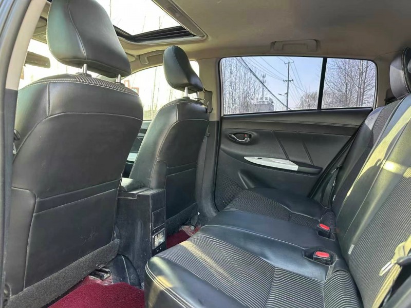 徐州15年丰田YARiS L 致炫5
