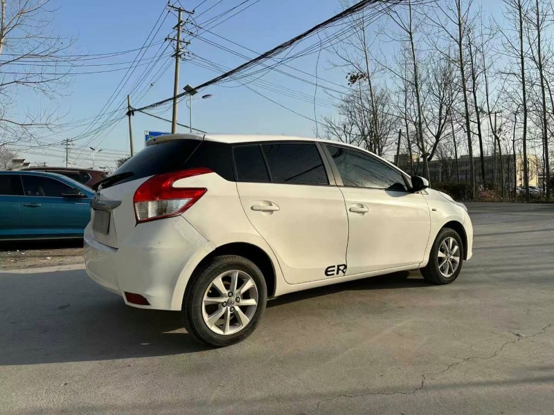 徐州15年丰田YARiS L 致炫7