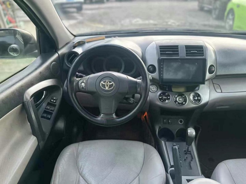 广州09年丰田RAV49