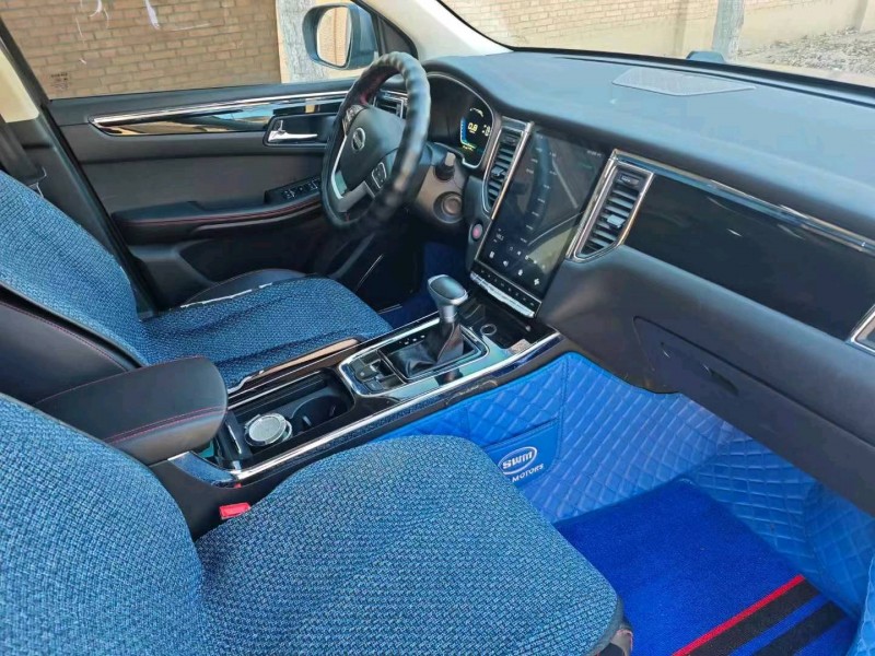 保定20年SWM斯威汽车G058