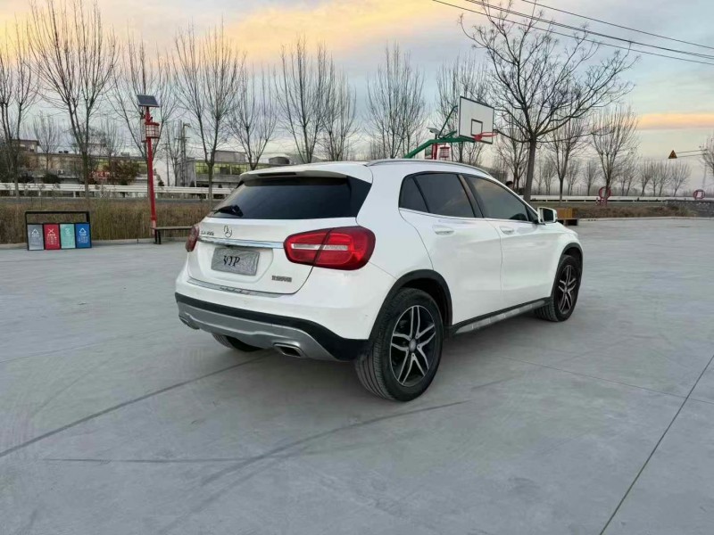 徐州15年奔驰GLA8