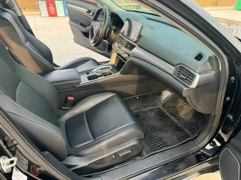 徐州19年本田雅阁2