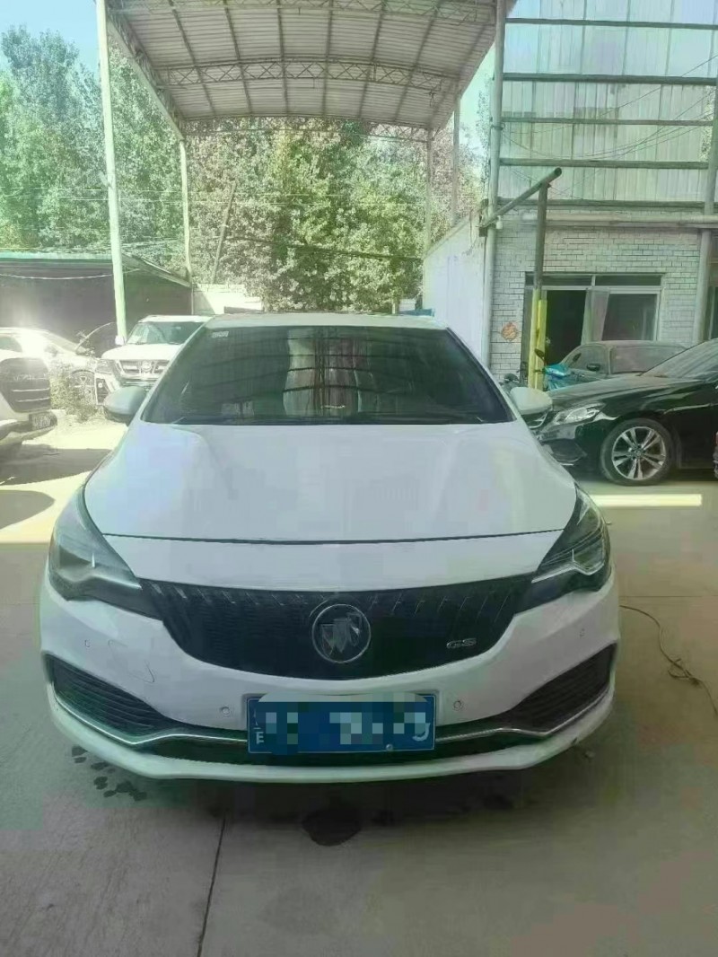 保定17年别克威朗1