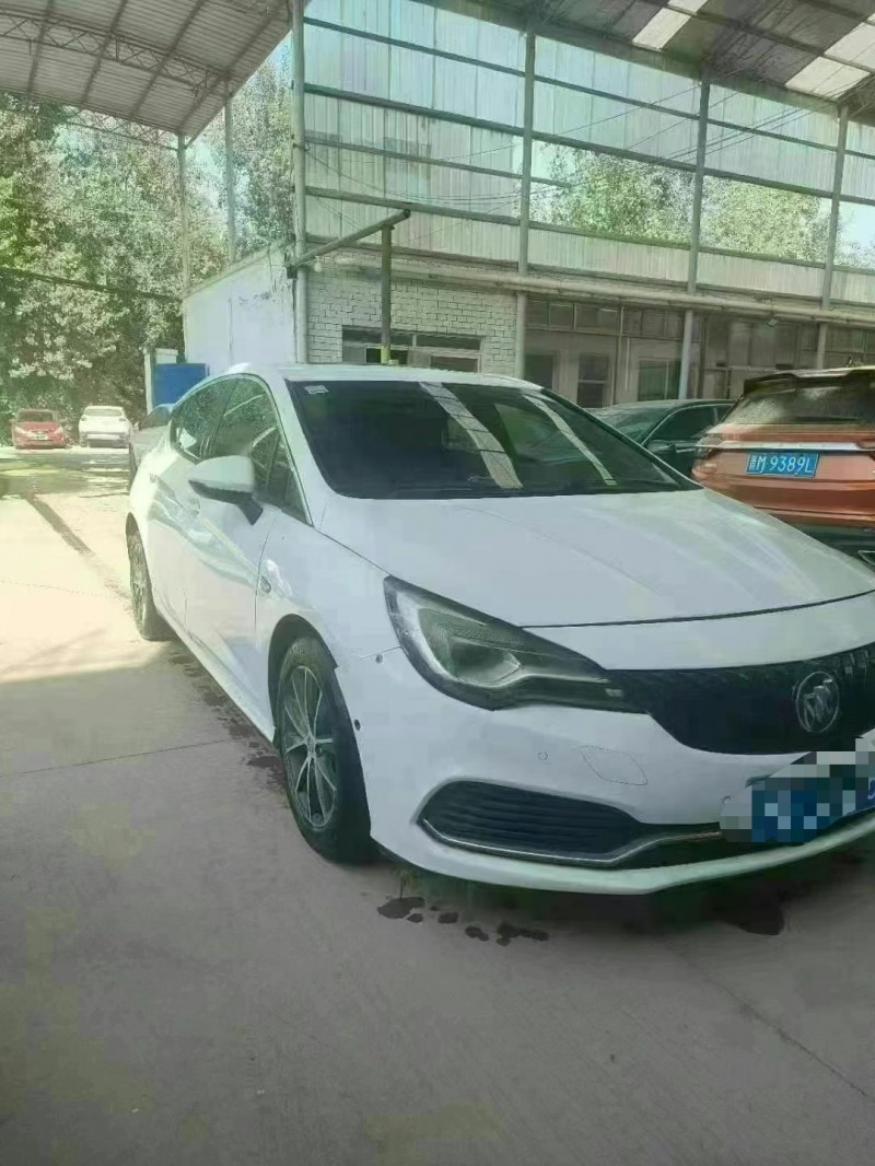 保定17年别克威朗2