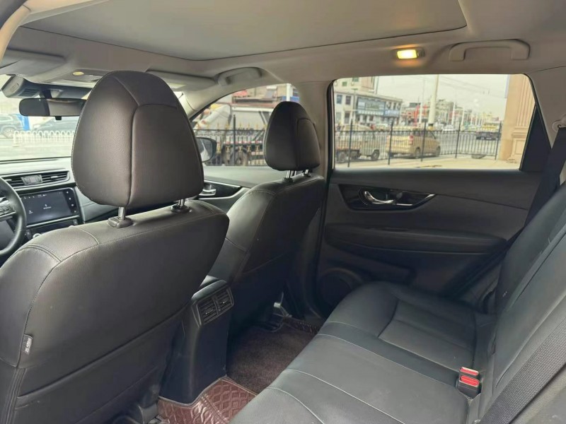 保定23年日产奇骏6