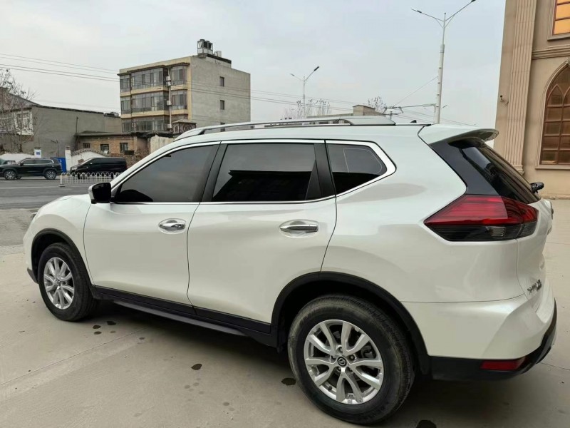 保定23年日产奇骏7