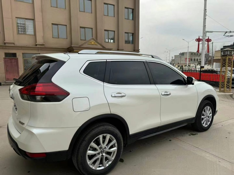 保定23年日产奇骏8