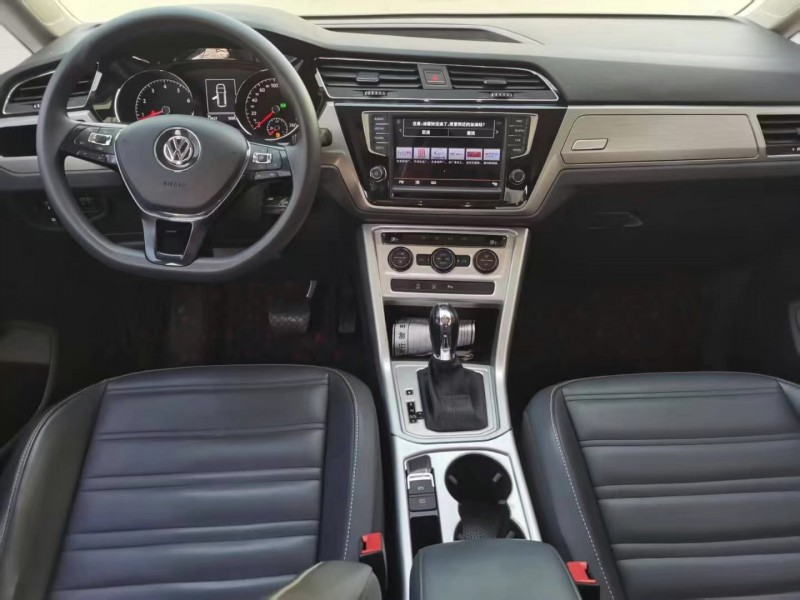 保定18年大众途安7