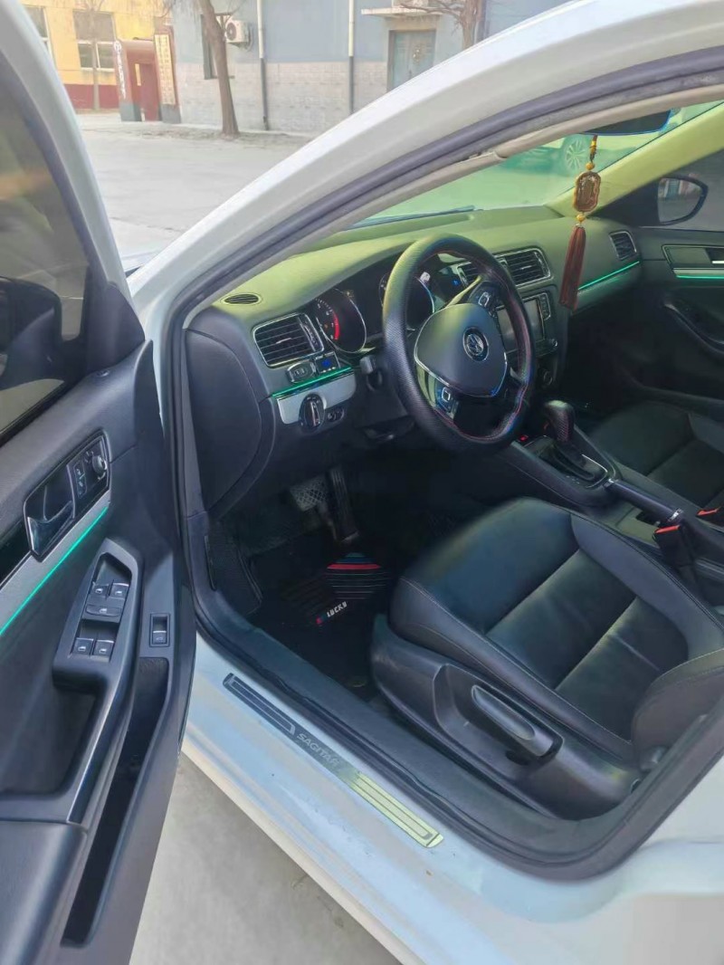 保定19年大众速腾8