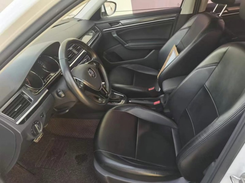 保定18年大众蔚领8