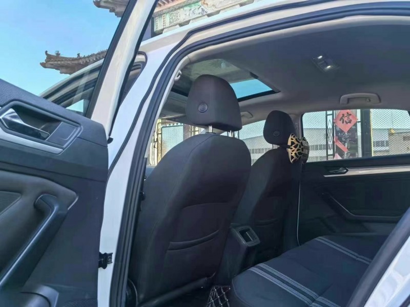 保定18年大众凌渡7