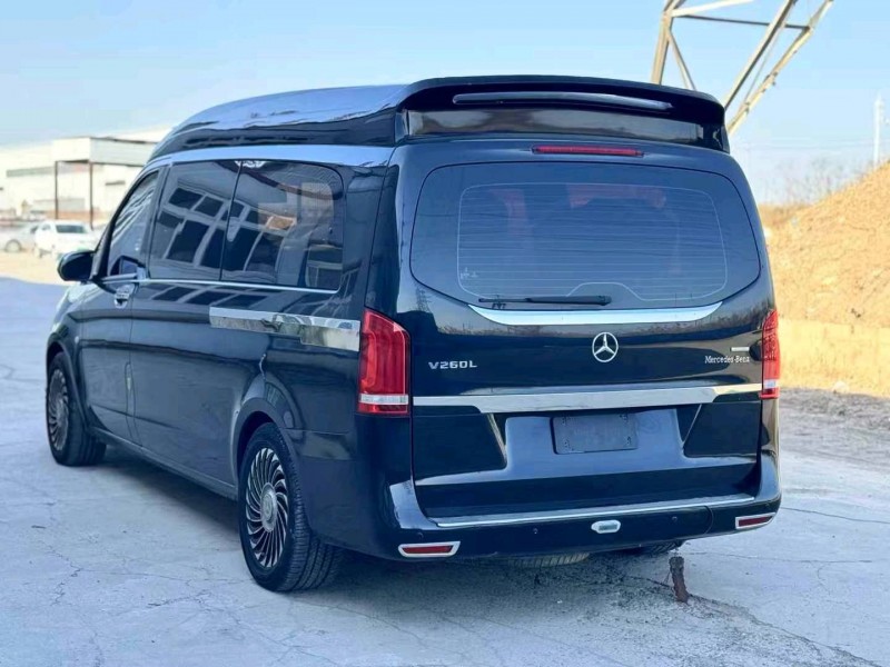 保定17年奔驰威霆2