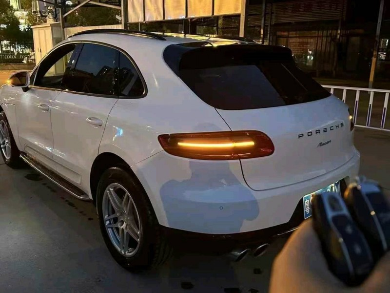 佛山17年保时捷Macan3