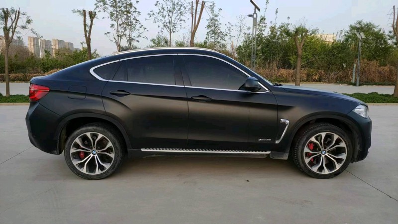 保定15年宝马X65