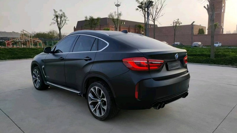 保定15年宝马X66