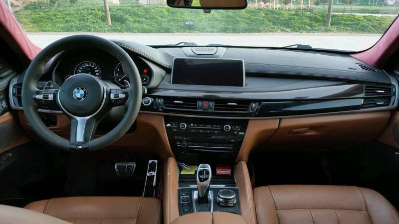 保定15年宝马X67