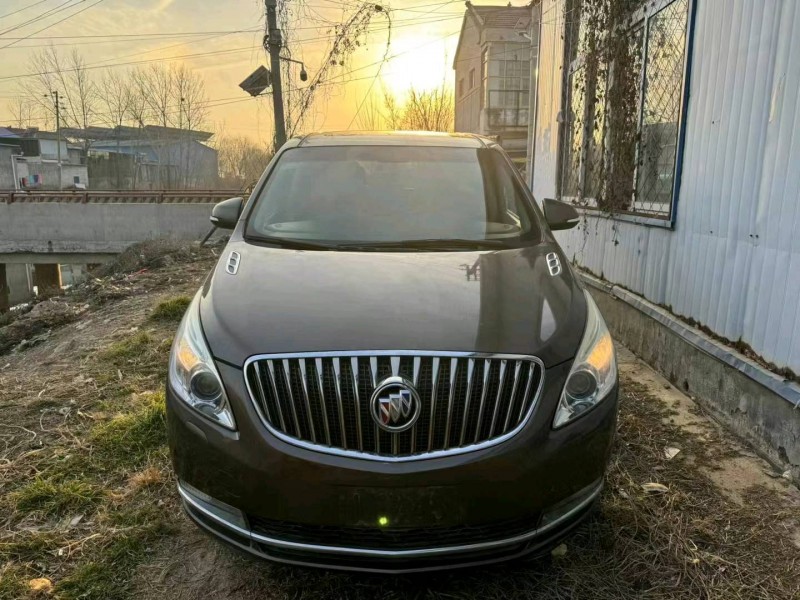 济宁15年别克GL81