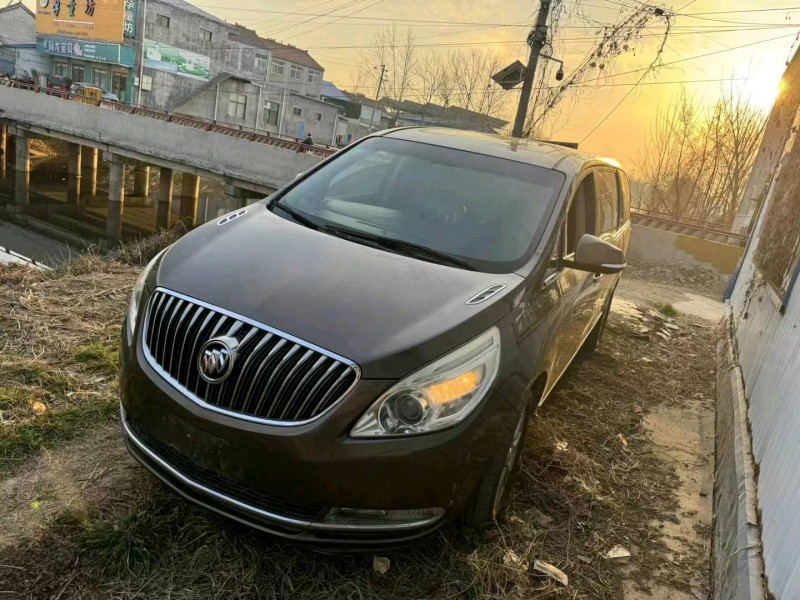 济宁15年别克GL82