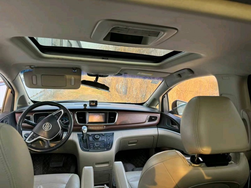 济宁15年别克GL84