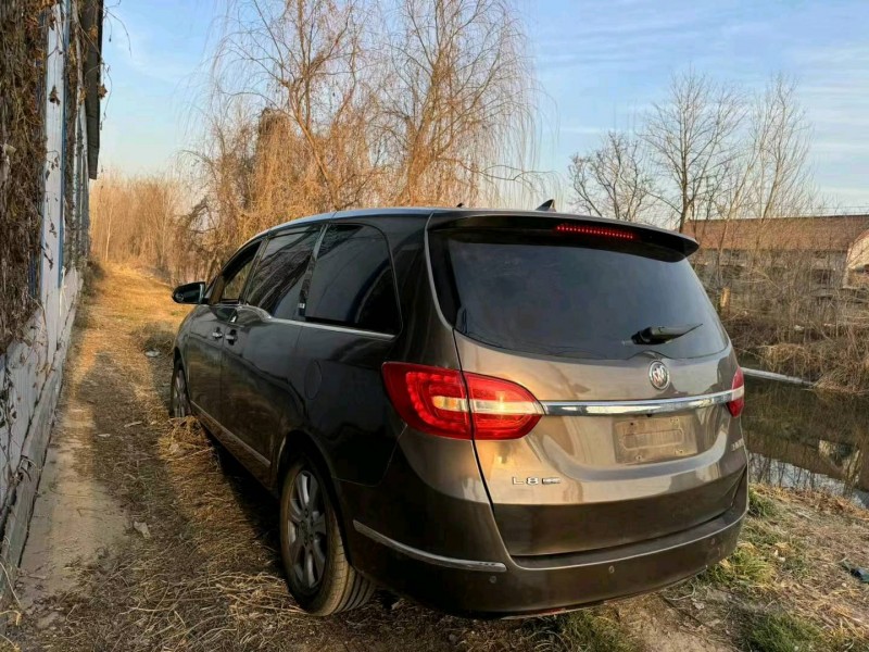 济宁15年别克GL85