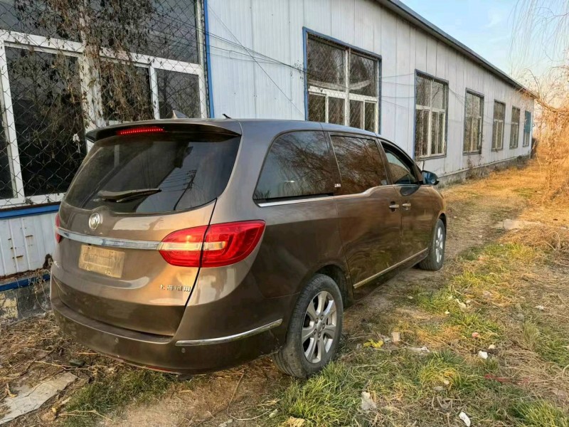 济宁15年别克GL86