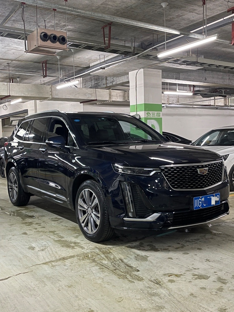成都19年凱迪拉克XT62