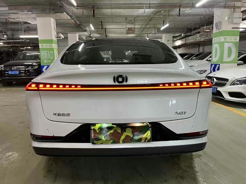 成都24年長安汽車啟源8