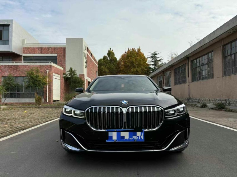 枣庄22年宝马7系1
