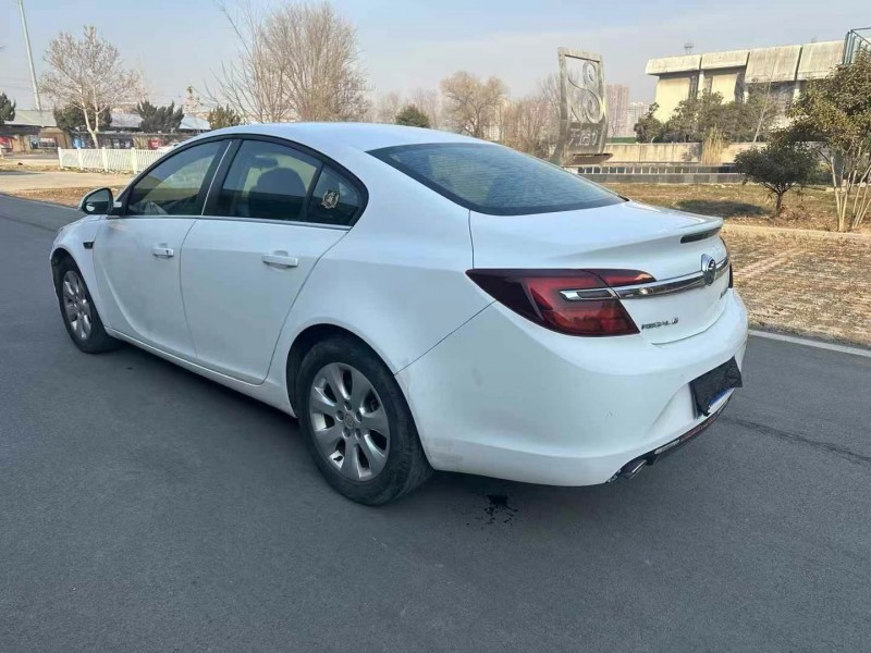 枣庄16年别克君威7