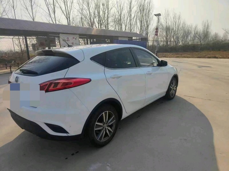 菏泽16年长安汽车逸动8