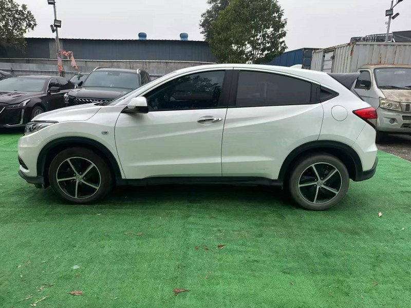 广州22年本田缤智4