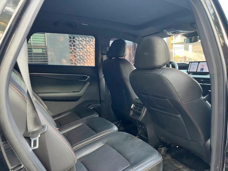 保定23年吉利豪越7