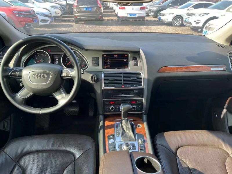 保定15年奥迪Q76